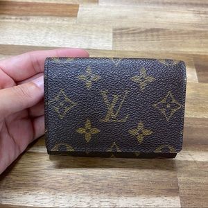 📍SOLD📍Authentic Louis Vuitton card case